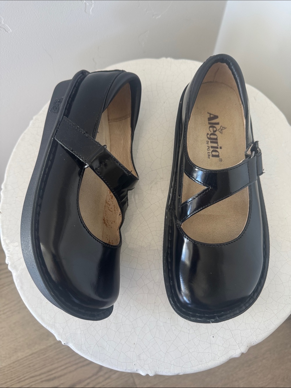 Alegria Black Patent Leather Mary Jane  Low wedged Heel with Strap Women Size 35